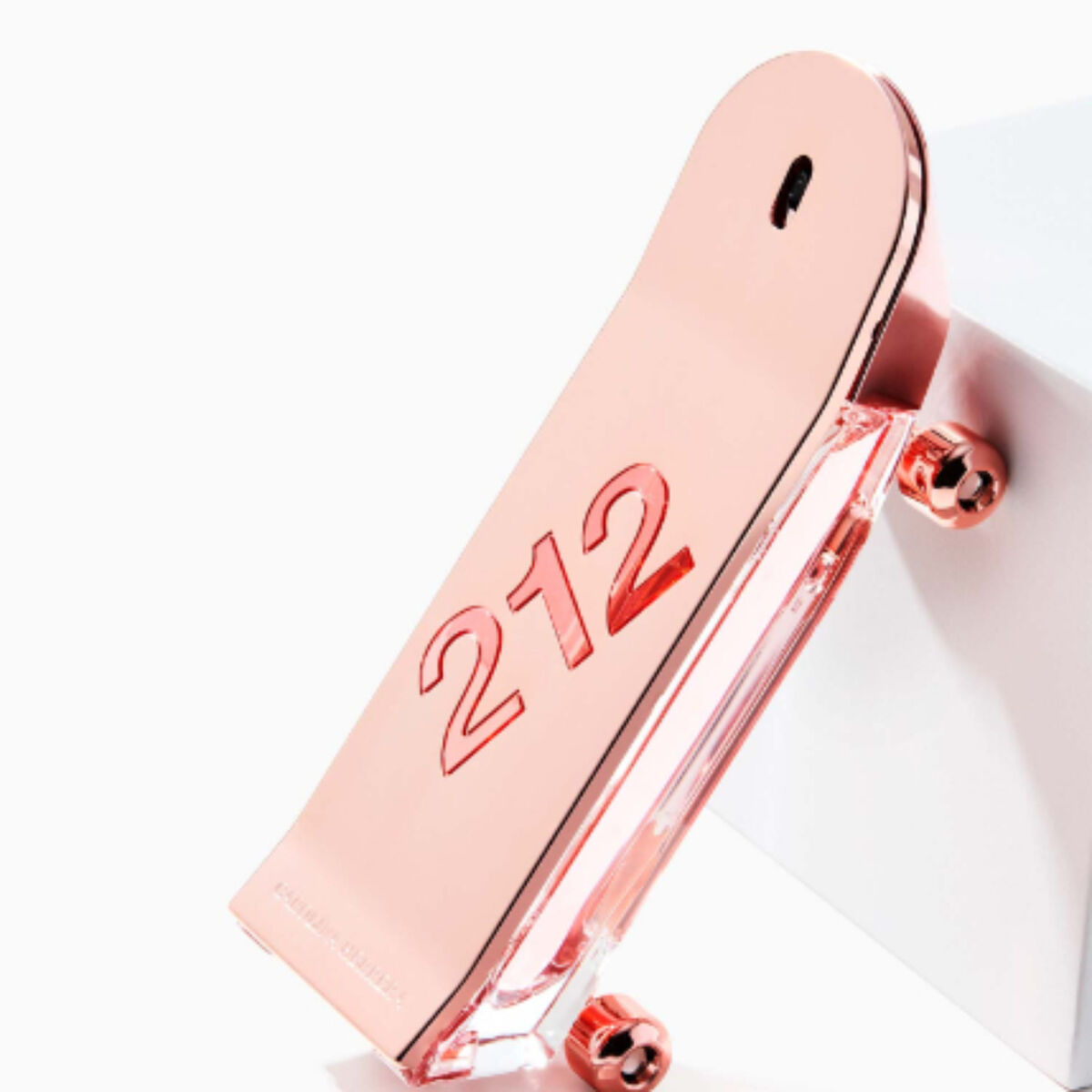 Set Carolina Herrera Perfume Mujer 212 Heroes For Her 80 Ml + Body Lotion 100 Ml + Megaspritzer 10 Ml