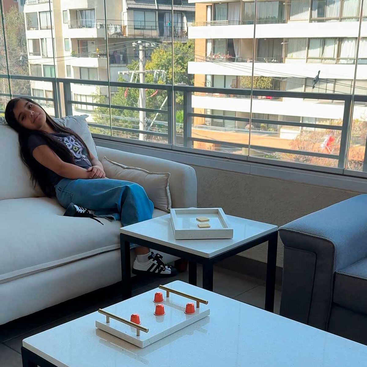 Mesa Lateral Mons Barcelona Cuarzo Fierro