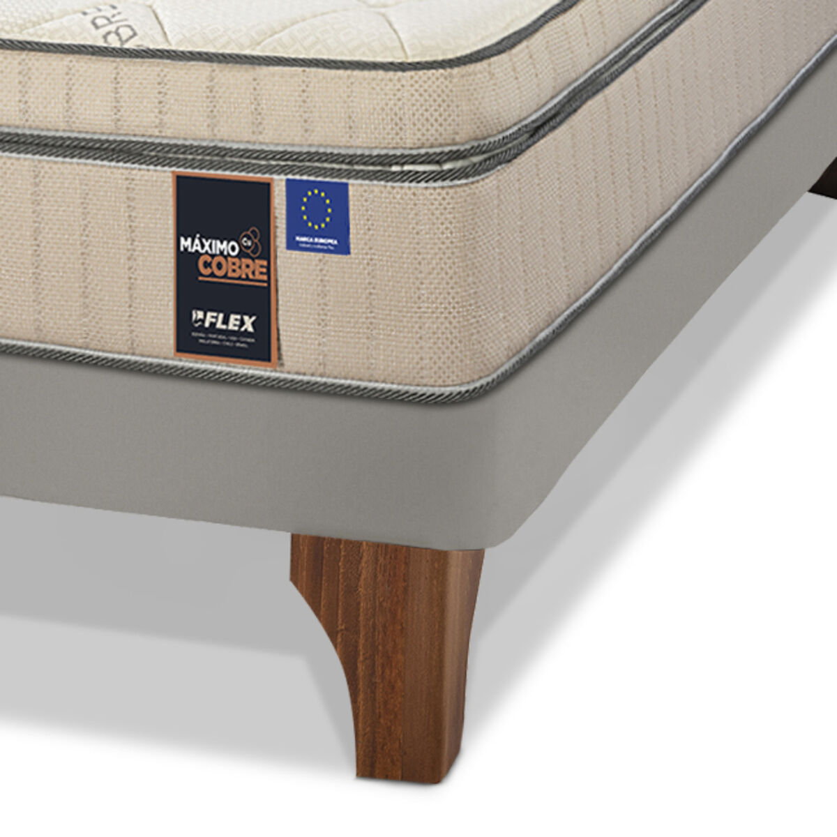 Cama Europea Arena M&aacute;ximo Cobre 1.5 Plazas + Respaldo Almendra + Velador Roma