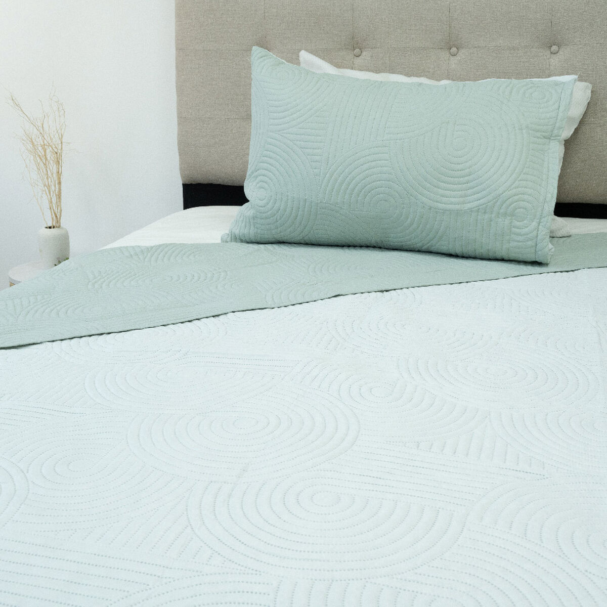 Quilt Doral Hotpress Bi-Color 1,5 Plazas Verde Pastel-Gris