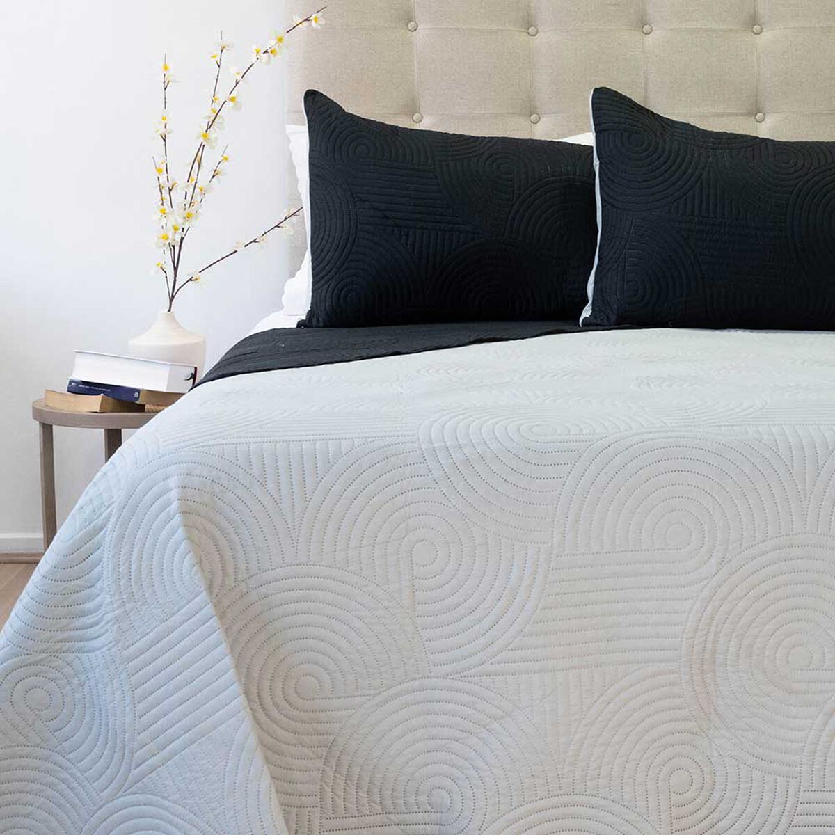 Quilt Doral 2 Plazas Negro Gris Origins