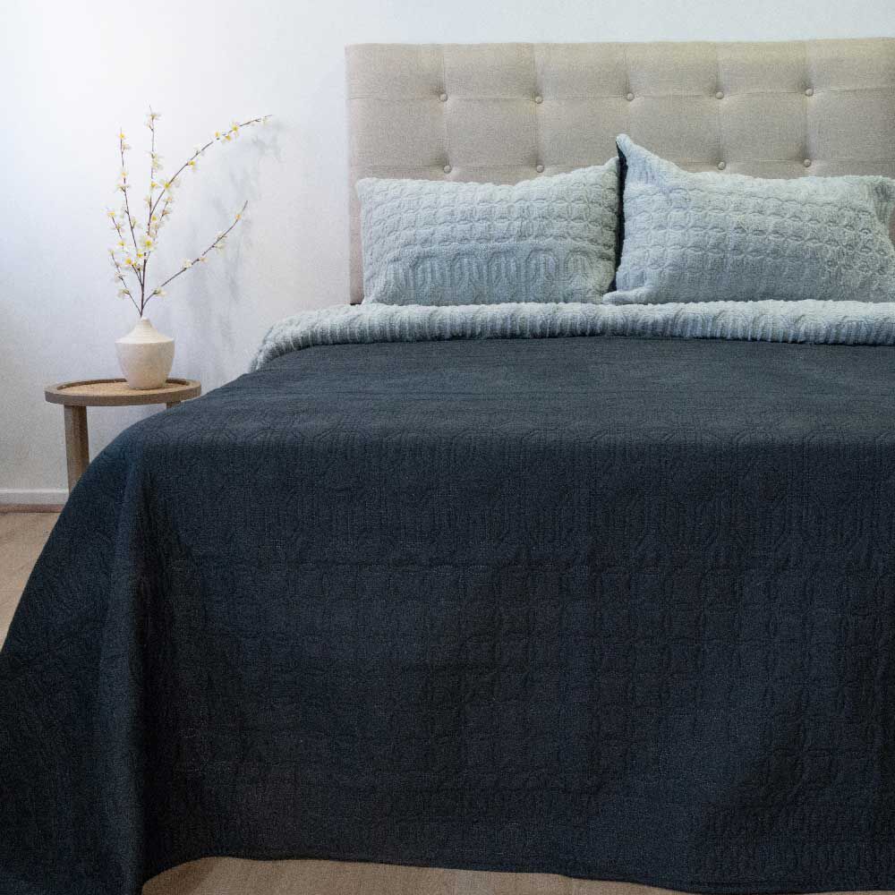 Quilt Doral 2 Plazas Viena Liso Negro