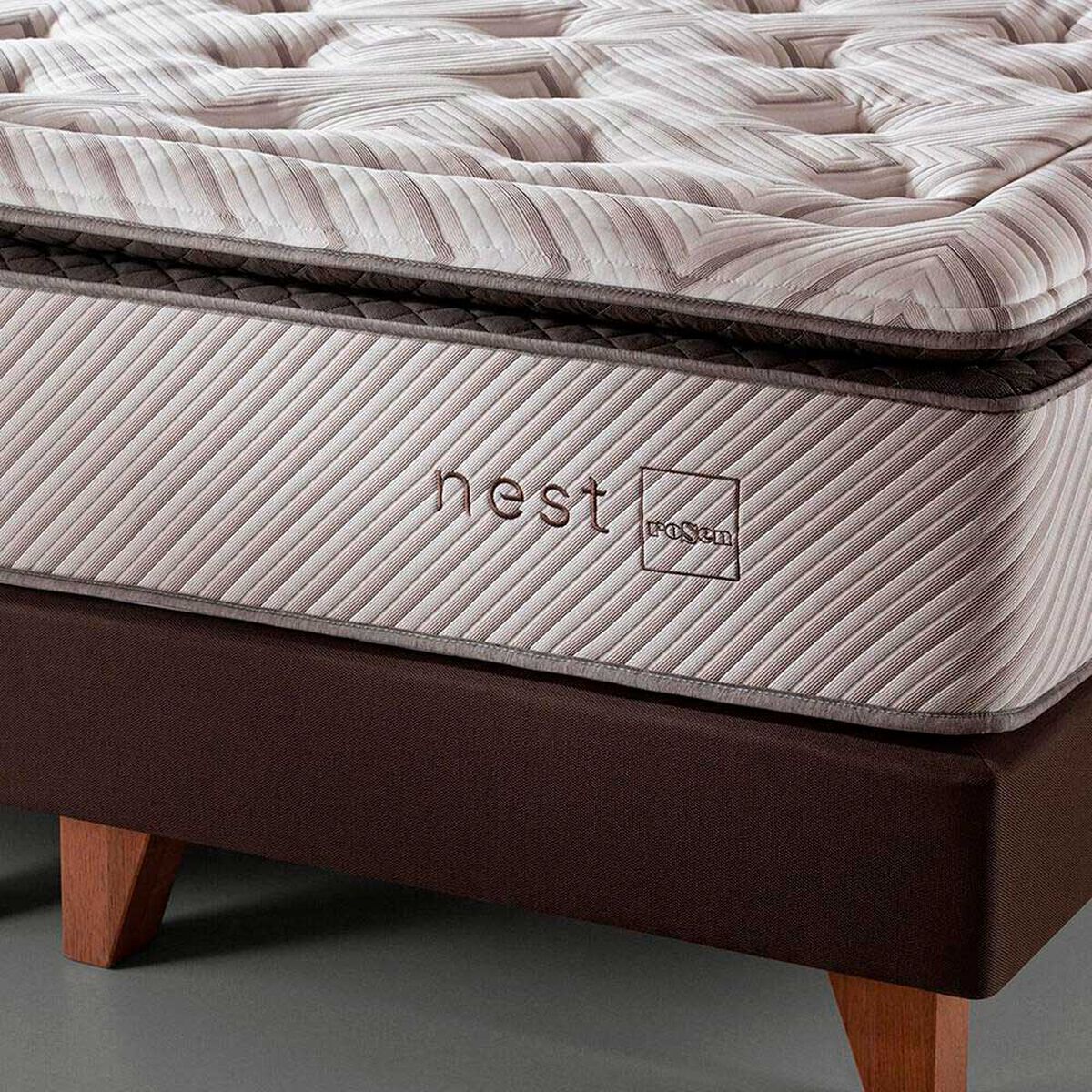 Cama Europea King Div Nest + Set Maderas Veneto + Almohada