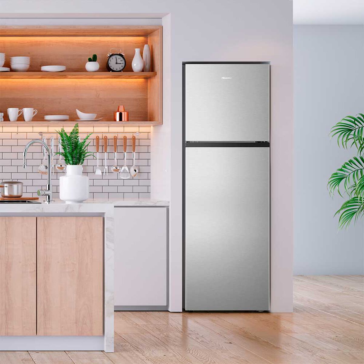 Hisense Refrigerador No Frost 246 lts RT320NV 167,6x55CM