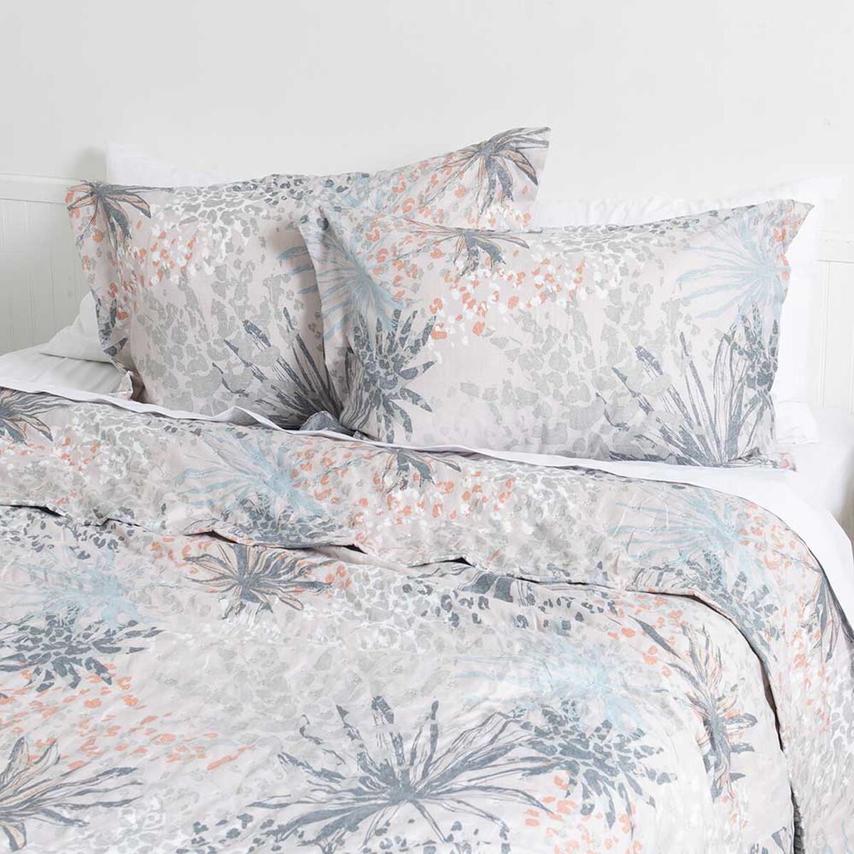 Set Quilt + Juego de Sábanas Estamapado Mashini King Assa