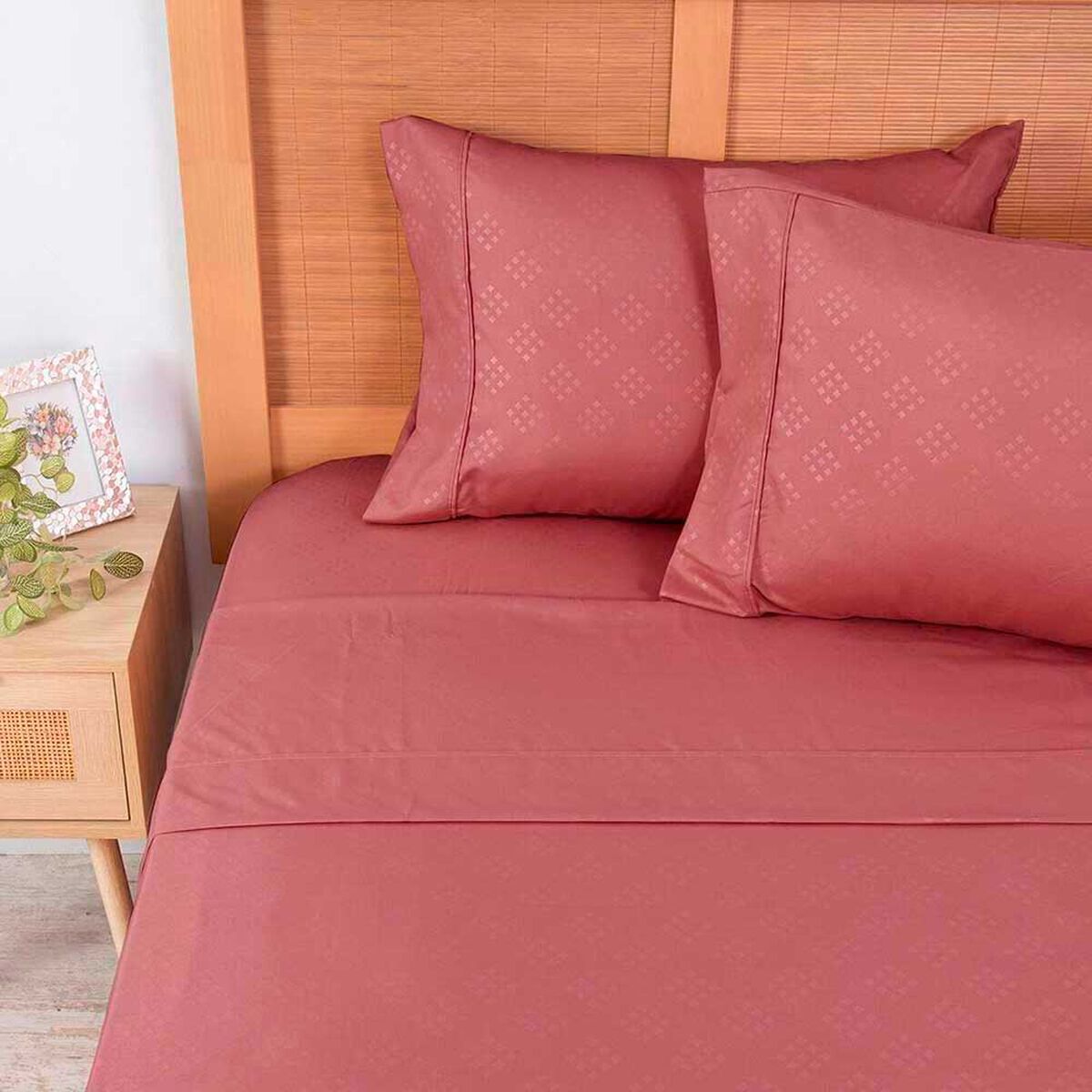 Juego de S&aacute;banas Embossed Plumetti 1,5 Plazas Mimosa Rojo