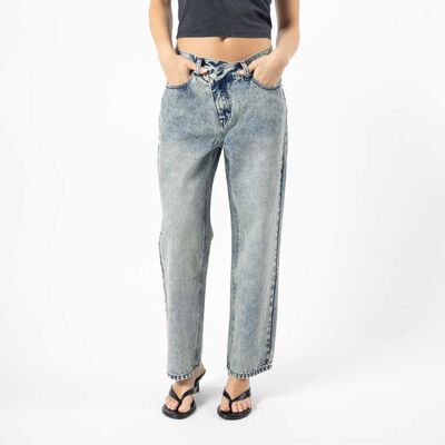 Jeans Straight Bot&oacute;n Cruzado Mujer Icono