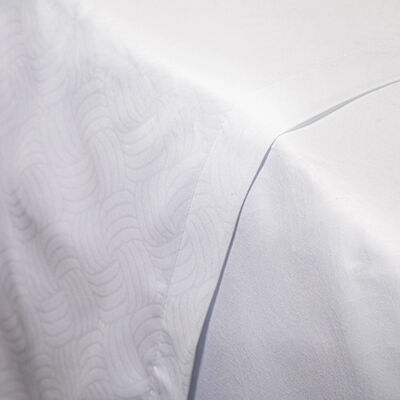 Imagen 1 del producto Juego de Sábanas Doral 1,5 Plazas Embossed Blanco