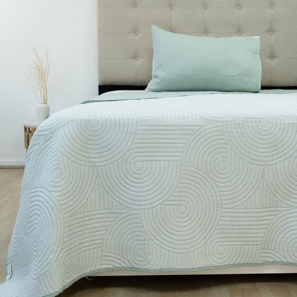 Quilt Doral Hotpress Bi-Color 1,5 Plazas Verde Pastel-Gris