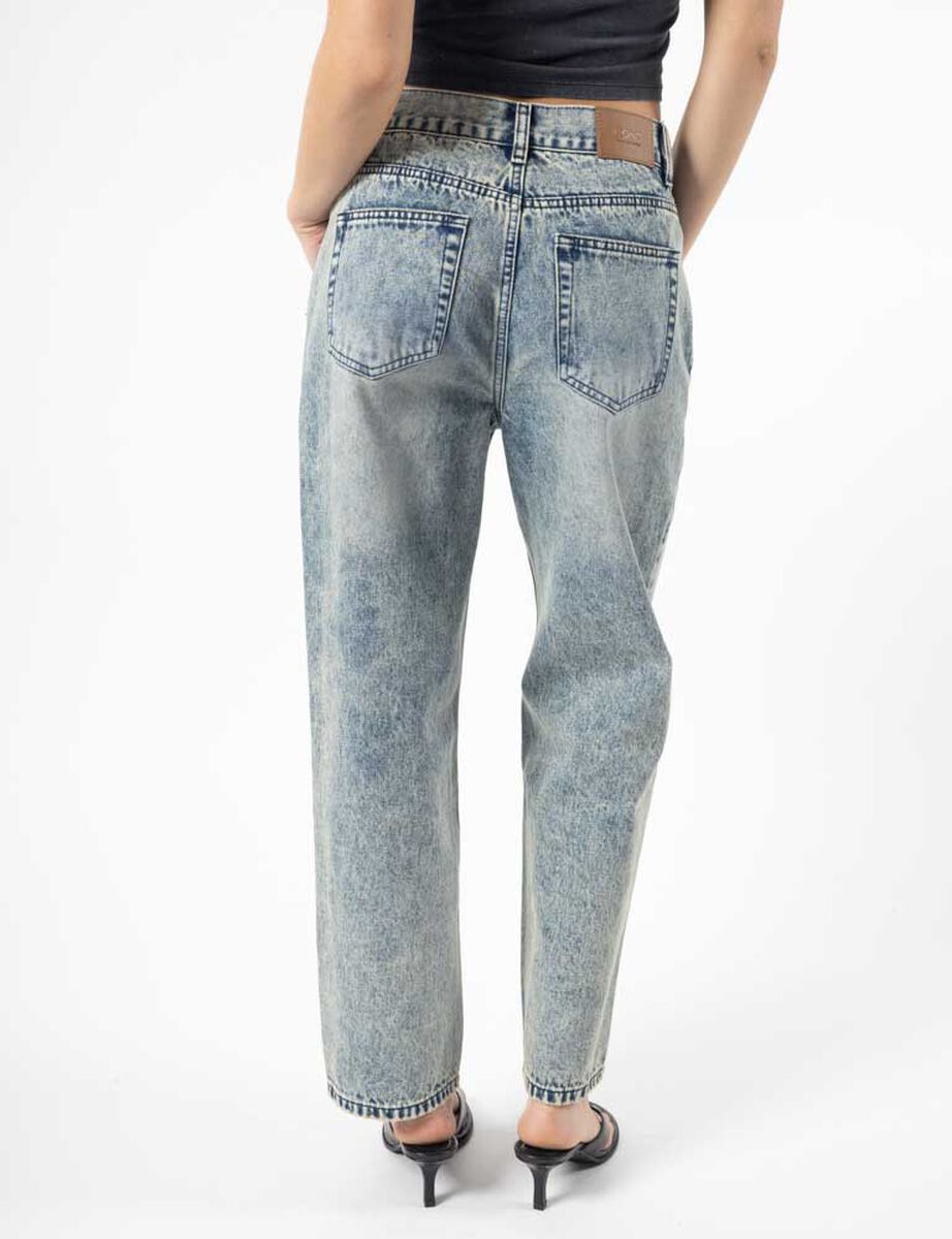 Jeans Straight Bot&oacute;n Cruzado Mujer Icono