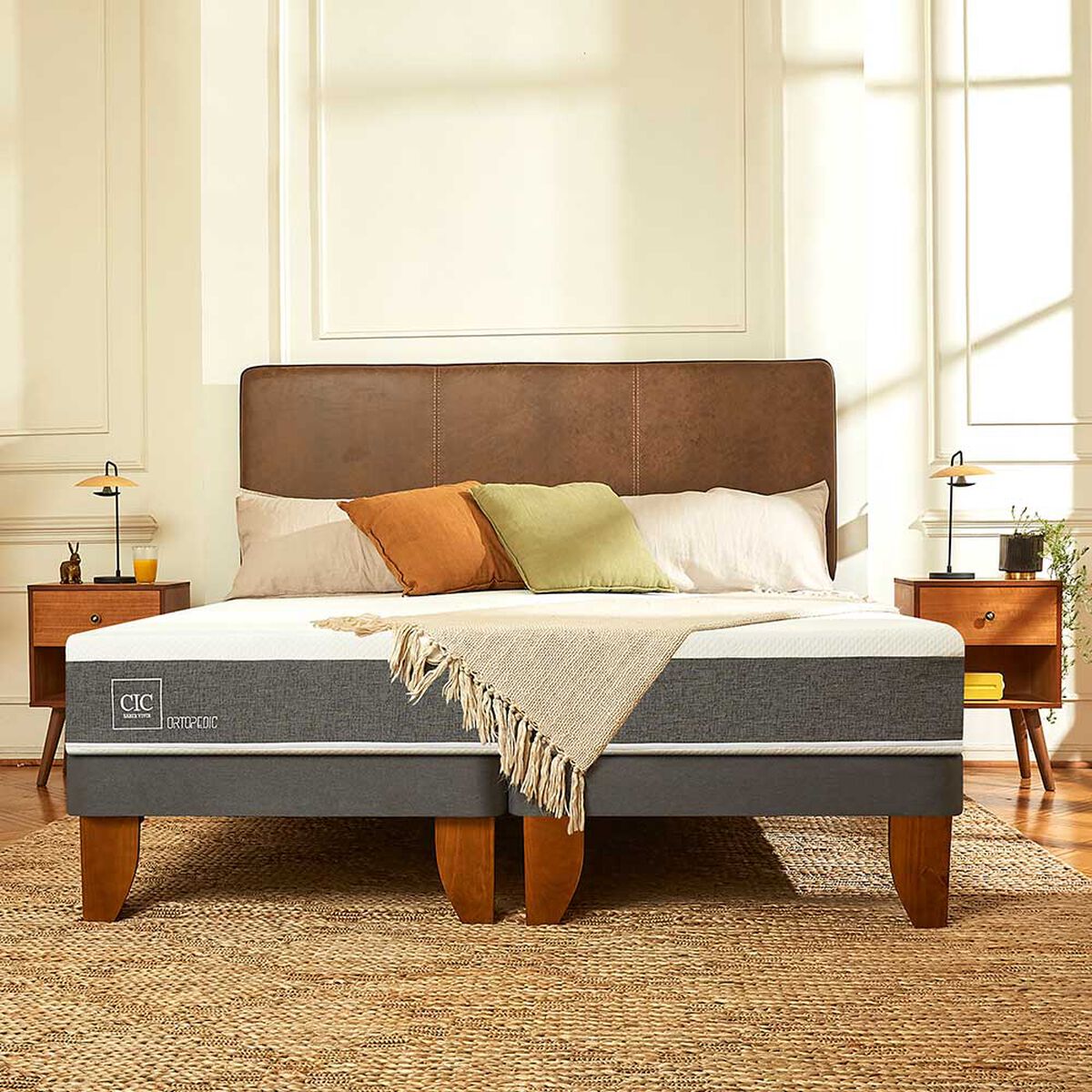 Cama Europea CIC 1,5 Plazas Ortopedic + Respaldo + Velador Villarrica