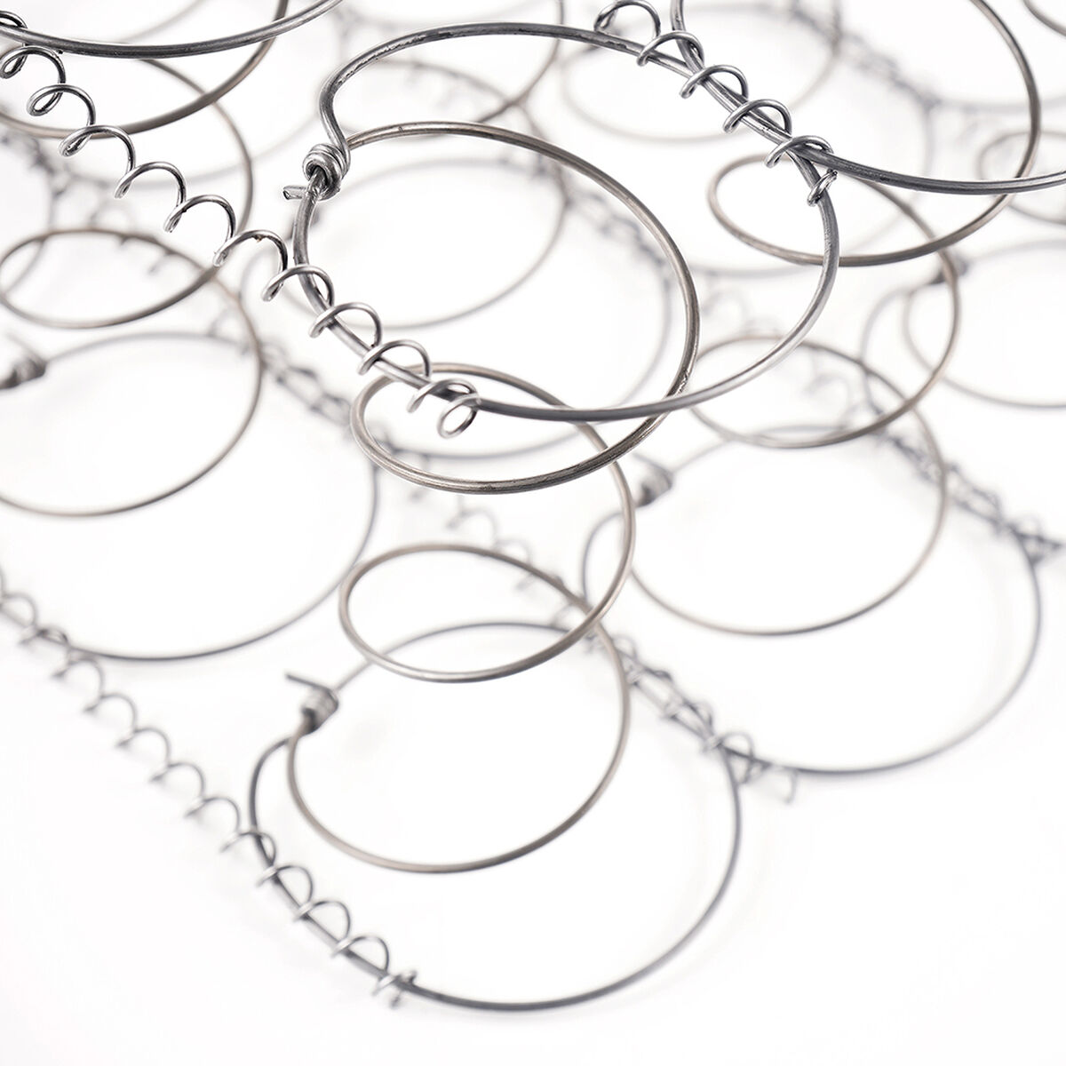 Cama Europea Celta 2 Plazas Black Soul + Respaldo + 2 Veladores Castilla