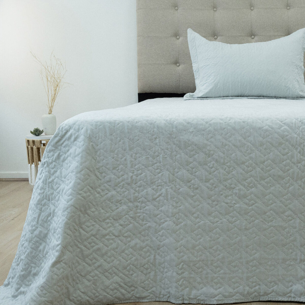 Quilt Doral 1,5 Plazas Lumi Velvety Gris Claro