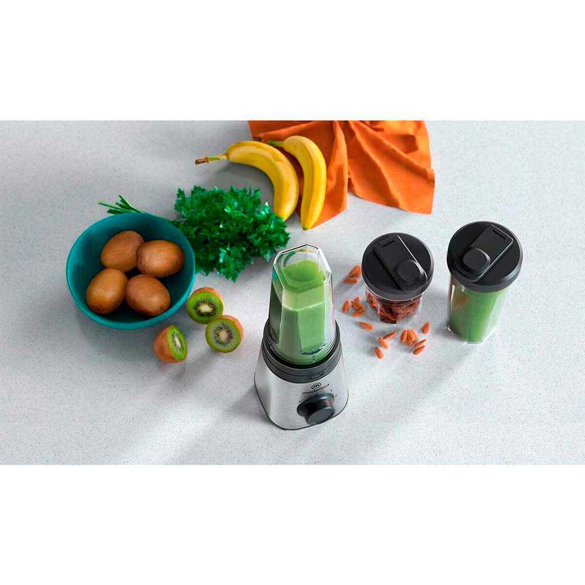 Licuadora Port&aacute;til Mademsa MBL30