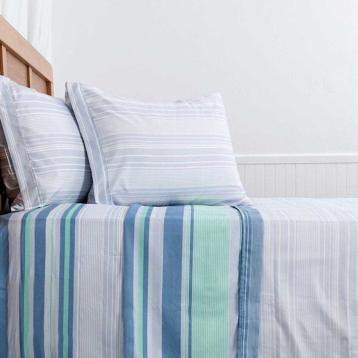 Juego de S&aacute;banas Plumetti King Estampada Cypress