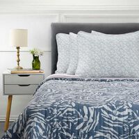 Set Quilt + Juego de Sábanas Casanova 1.5 Plazas Berham, Anibal