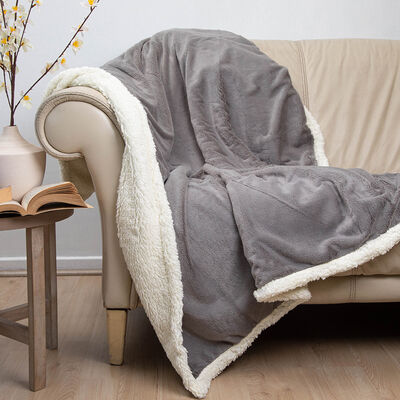Manta de Poliéster Doral 127 x 152 cm Fluffy Gris