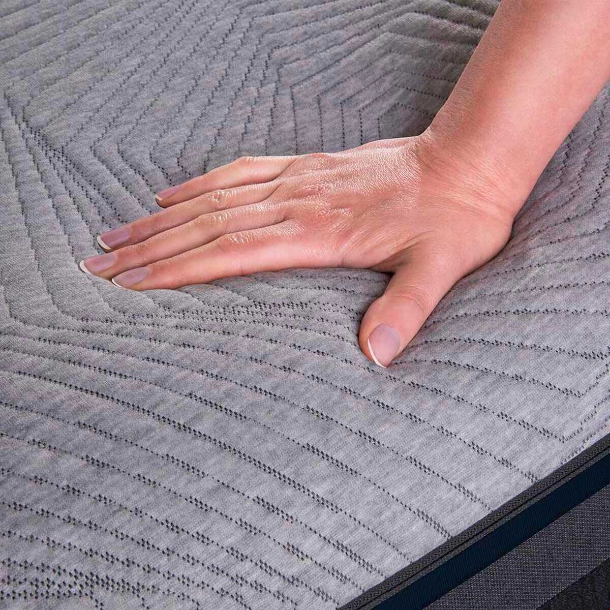Cama Europea CIC King Hybrid Plus Infinity + Respaldo + 2 Veladores