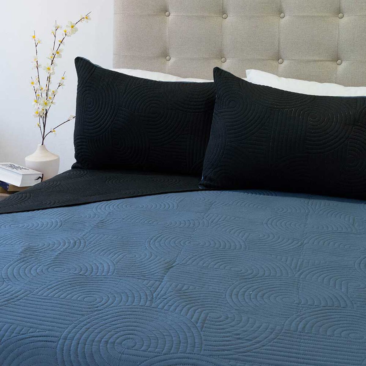Quilt Doral 2 Plazas Negro Azul Origins