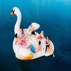 Flotador Gigante Cisne Bestway