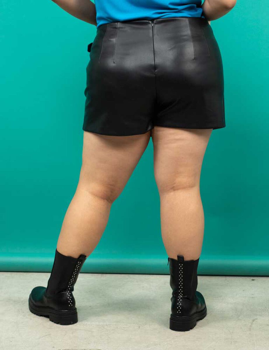 Falda Short Ecocuero Mujer Icono