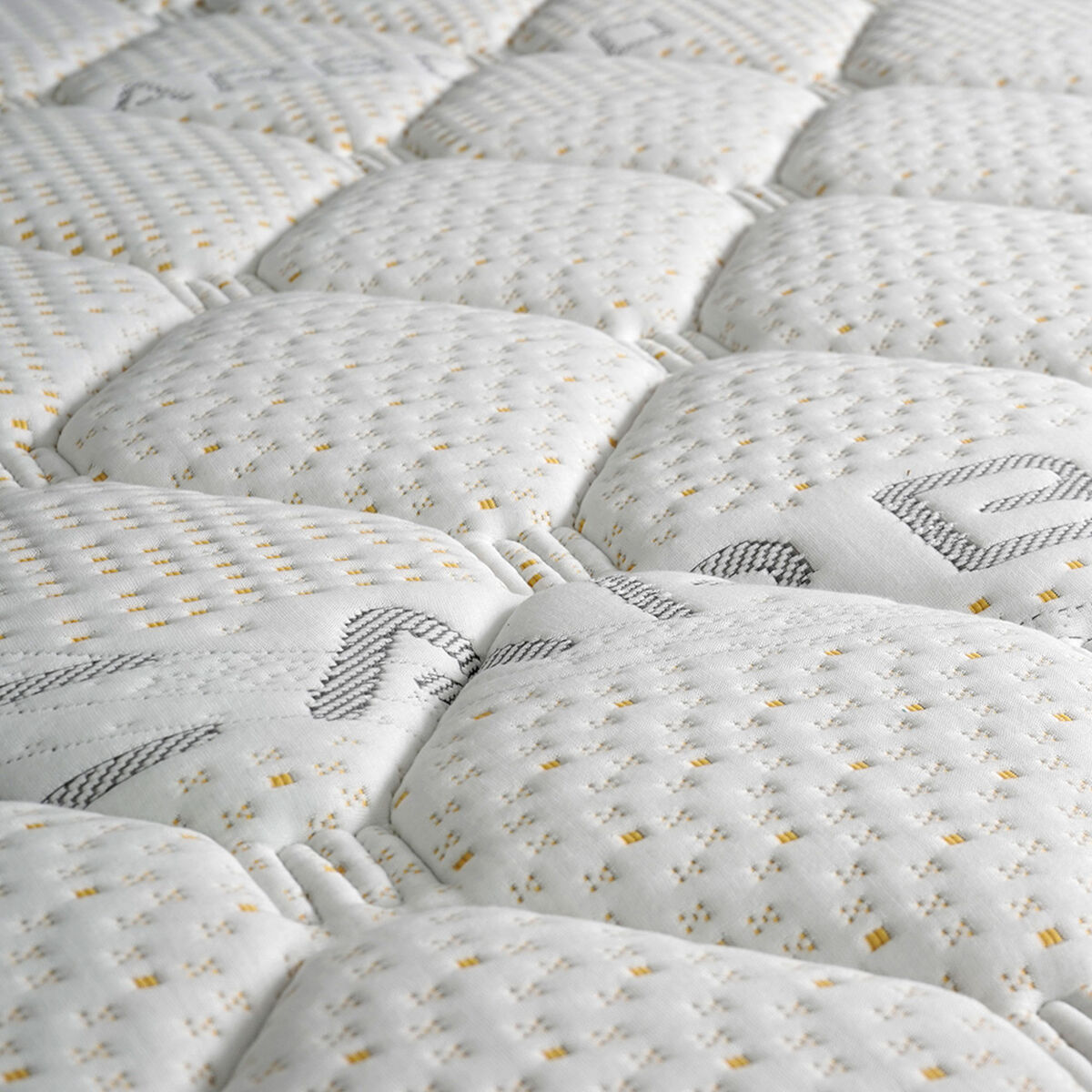 Cama Europea Celta Base Dividida King Carbono + Respaldo Acolchado