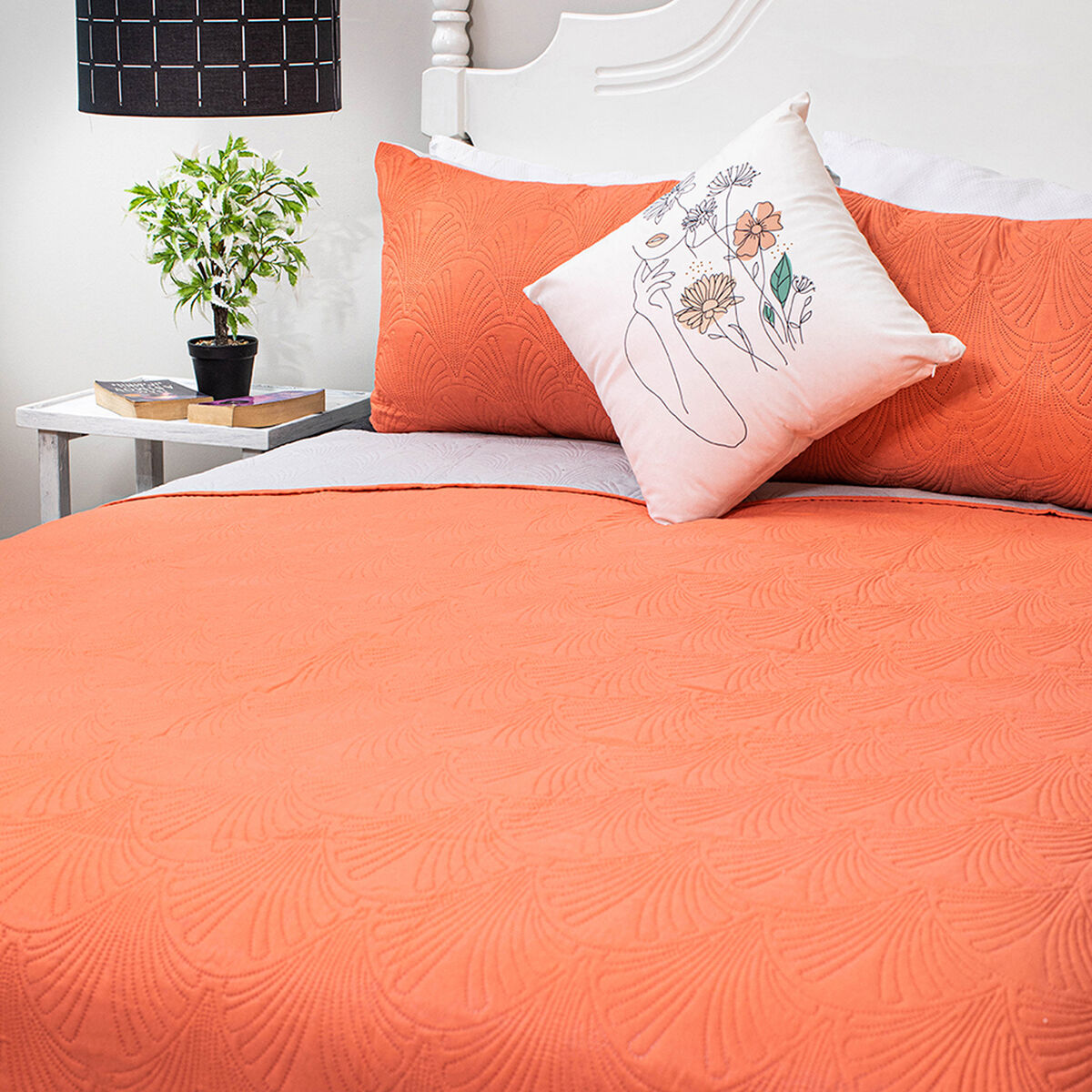 Quilt Doral 2 Plazas Coral y Gris Hotpress Bicolor