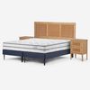 Cama Europea Rosen Base Dividida 2 Plazas Autonomy + Respaldo + 2 Veladores Charles