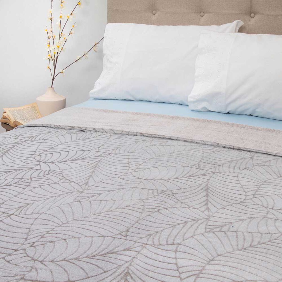 Frazada Poliéster Doral King Deluxe Gris Rayado