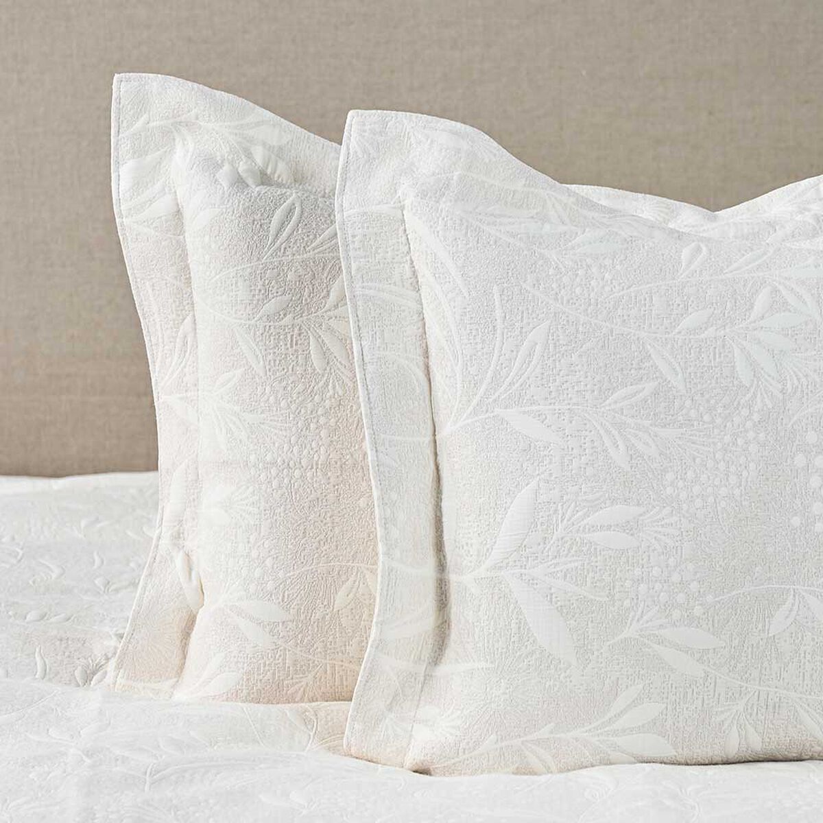 Quilt Royal Supreme Súper King Aitana Crudo