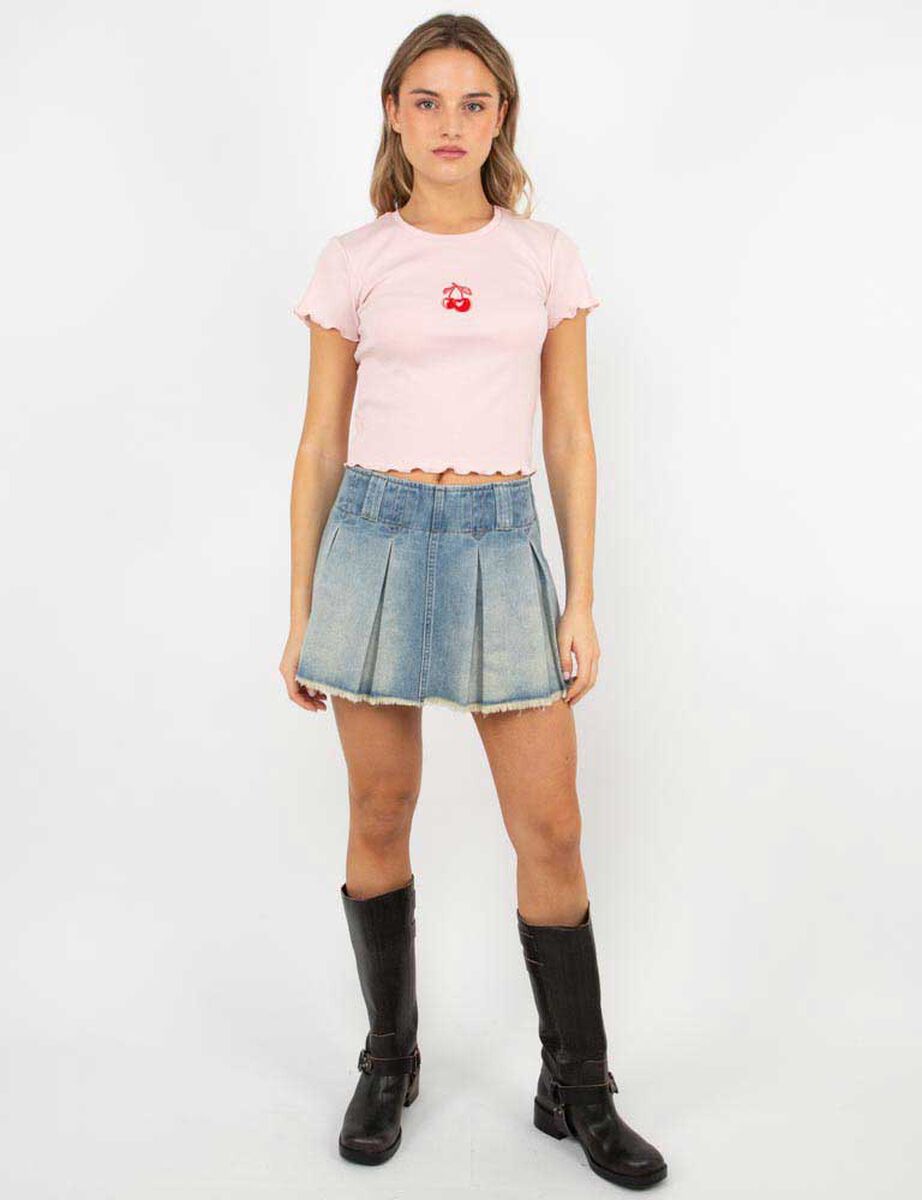 Polera Crop Con Estampado Mujer Icono