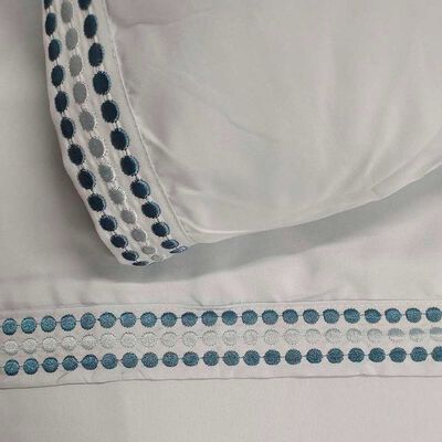 Imagen 2 del producto Juego de Sábanas Bordada Illusions Microfibra 2 Plazas Celeste