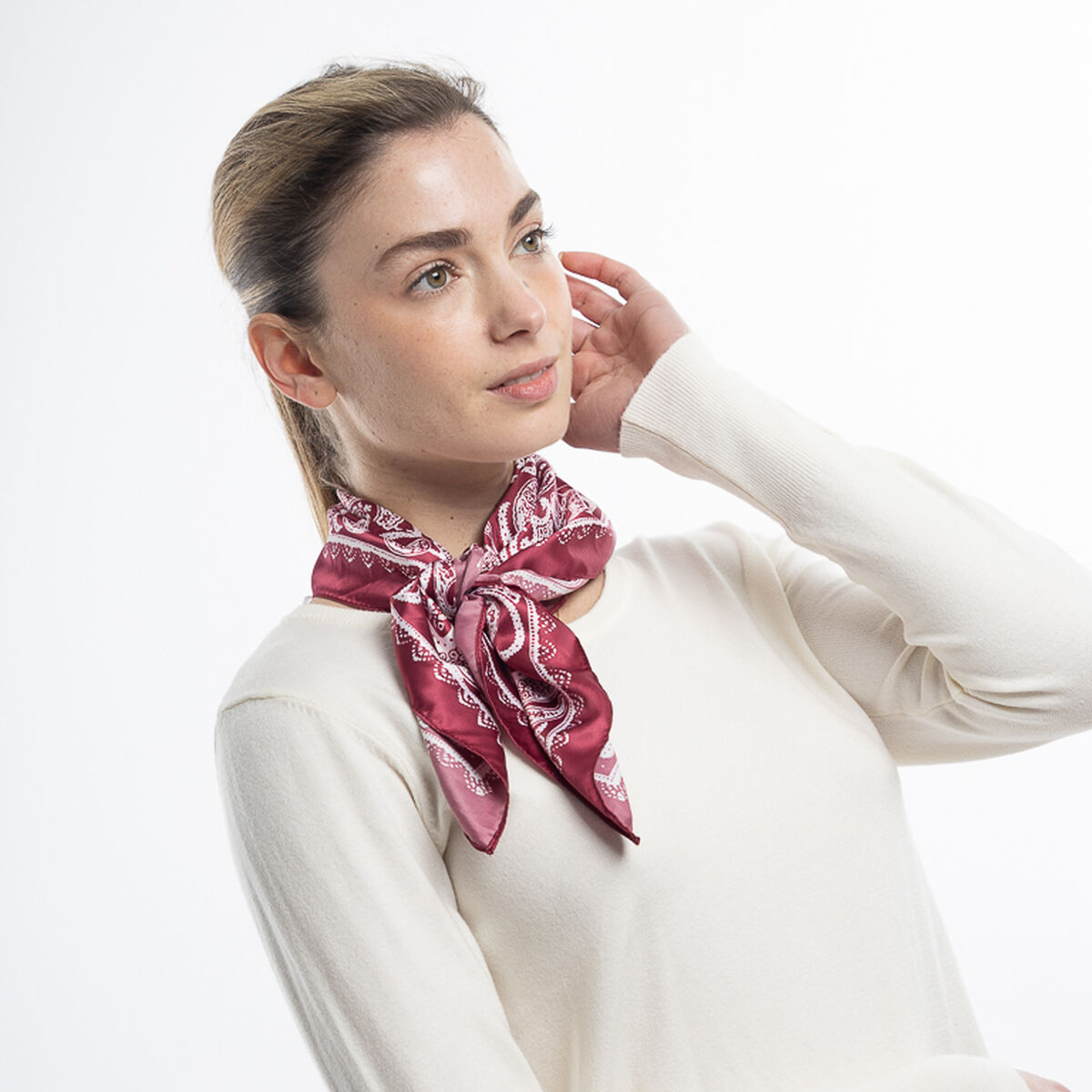 Pa&ntilde;uelo Rojo Mujer Bside