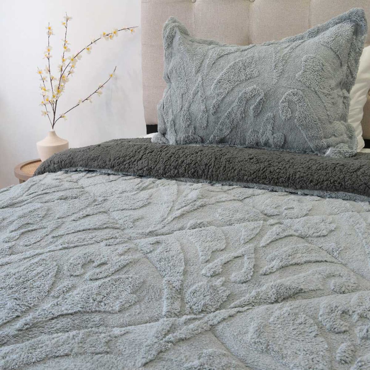 Cubrecama Doral 1,5 Plazas Jacquard Liso Gris