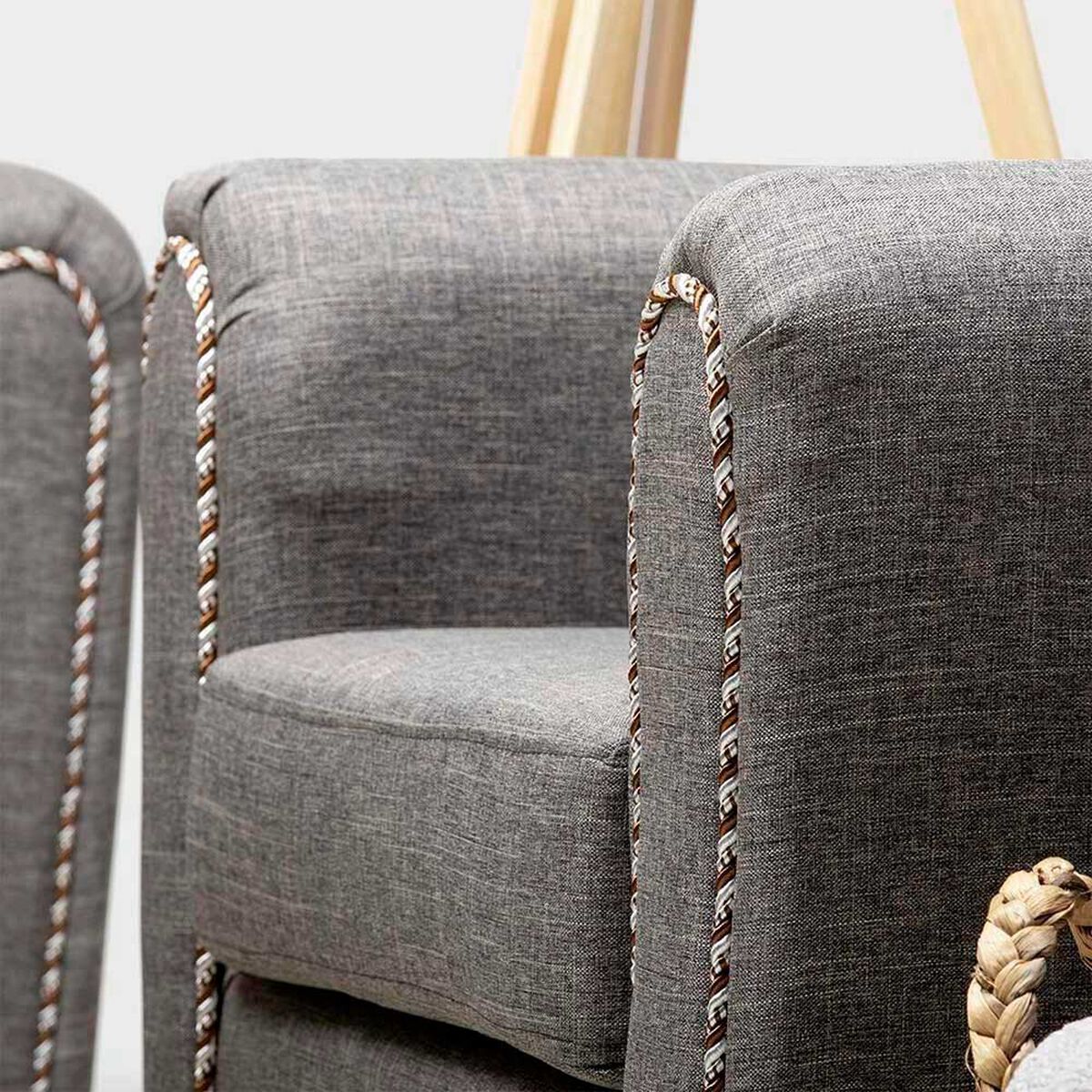 Juego de Living Almore Alemania Sof&aacute; 3 Cuerpos + Dos Sillones 1 Cuerpo Gris