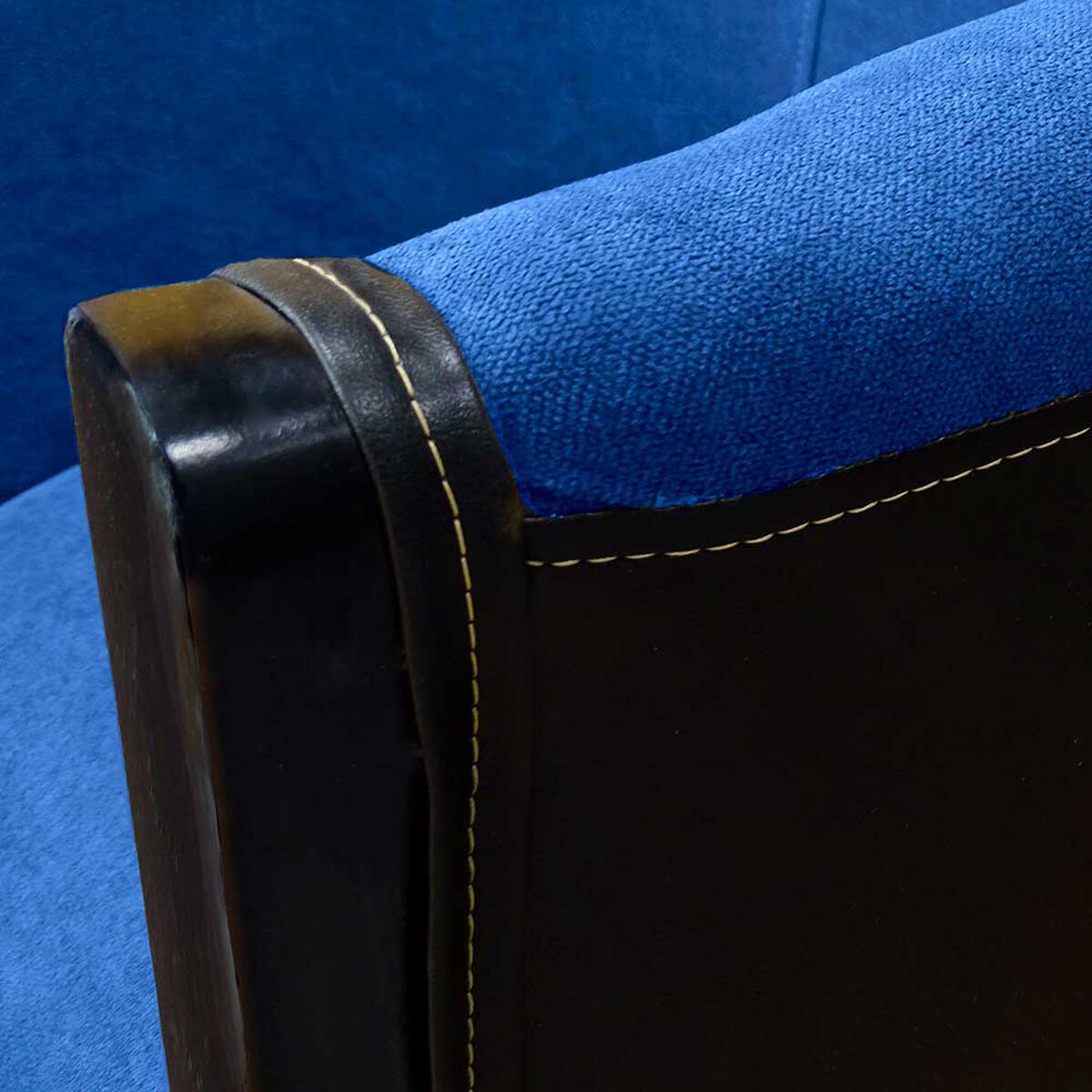 Juego de Living Elegant Detail Houston Sof&aacute; 3 Cuerpos + Dos Sitiales Azul