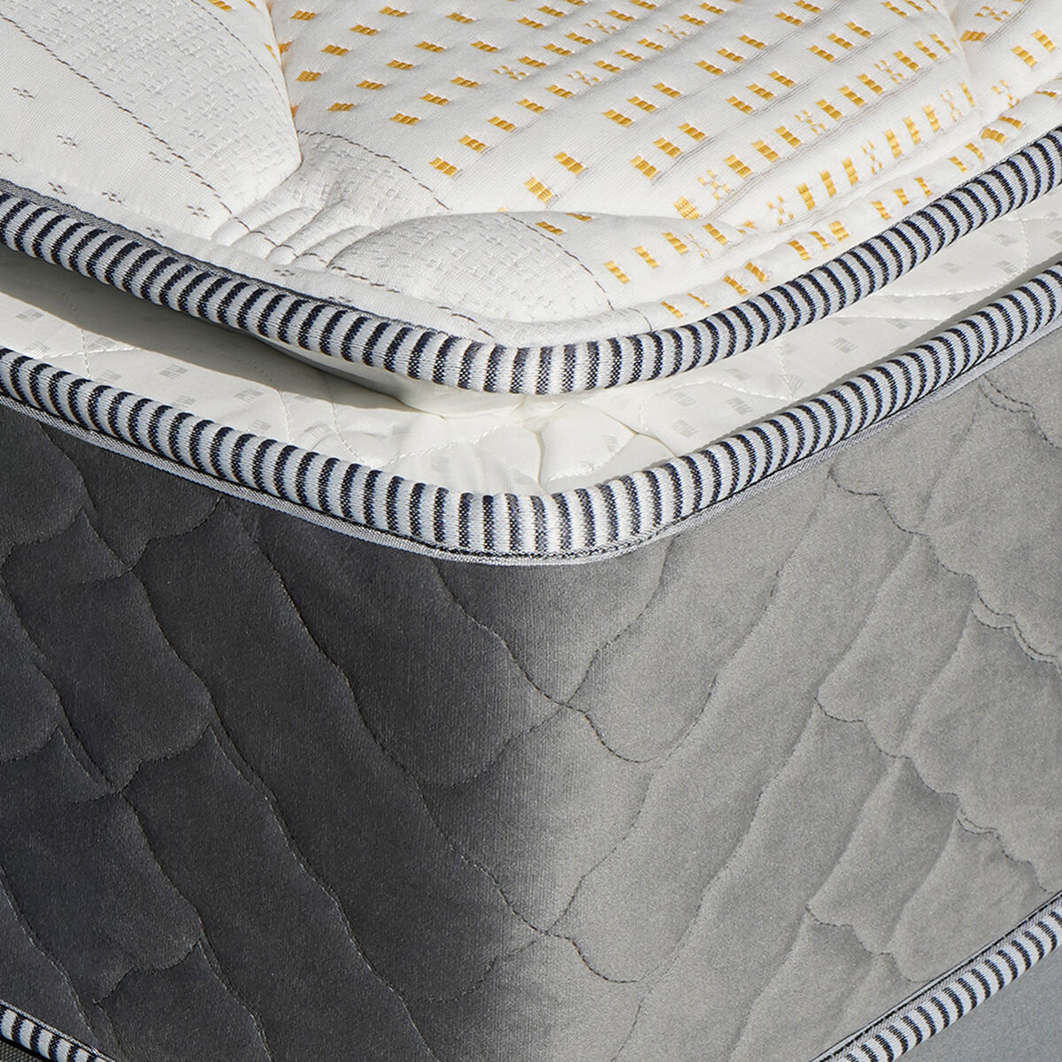 Cama Europea Celta Carbono King + 2 Almohadas Cotton Top 50 x 90 cm