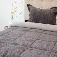 Cubrecama Doral 1,5 Plazas Gris Outboss Sherpa