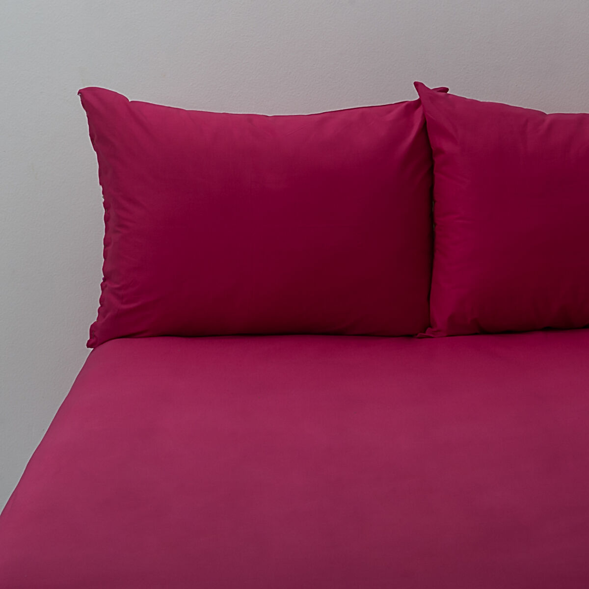 Juego de Sábanas Casanova 144 Hilos 1,5 Plazas Lisa Fucsia