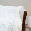 Manta Doral Jacquard Two Tones 127x152 cm D3