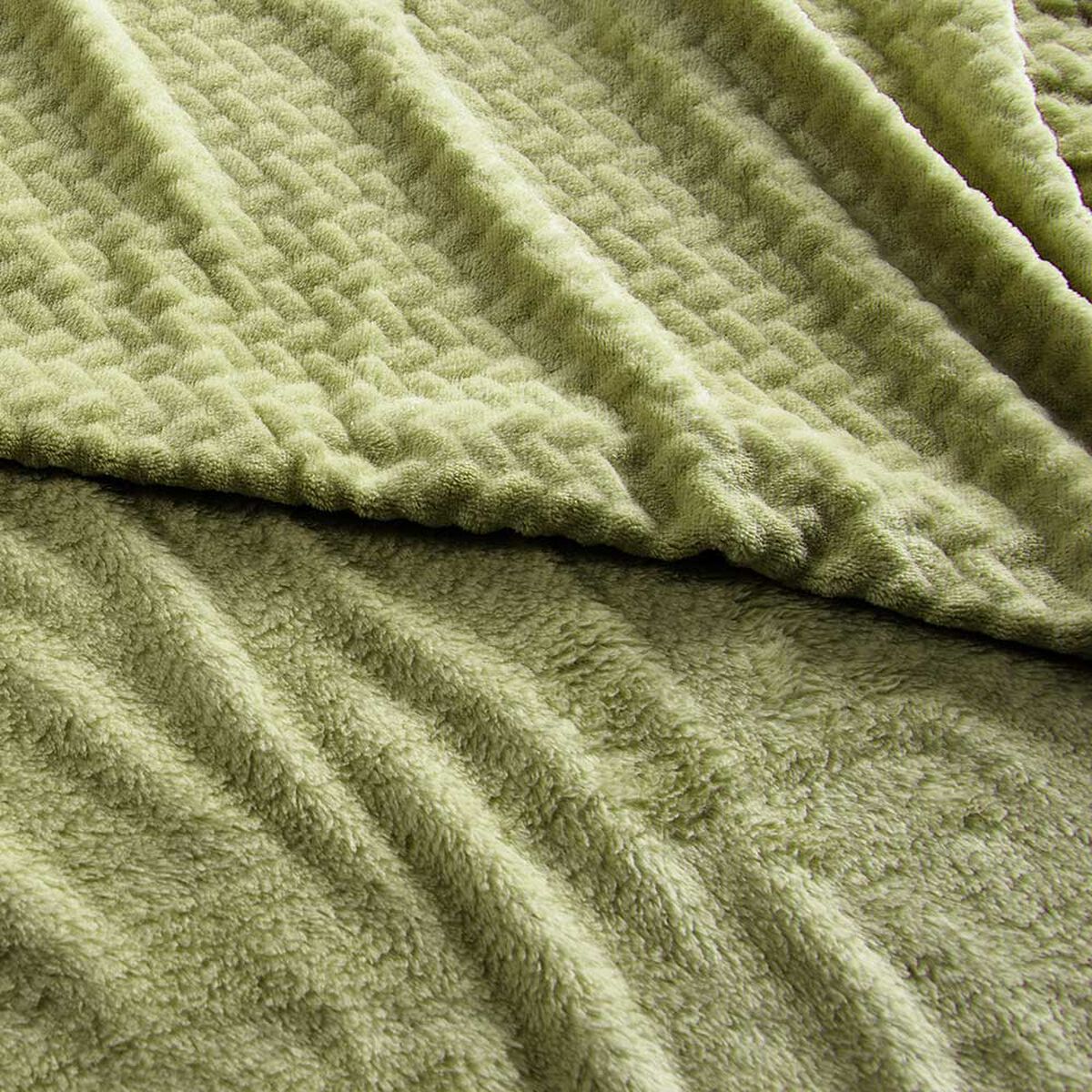 Frazada de Poliéster Mashini 1,5 Plazas Liso Verde Oliva