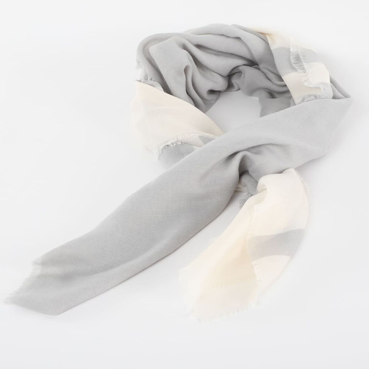 Pañuelo de Tela Gris Zibel