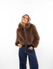 Chaqueta Crop Peluda Mujer Icono