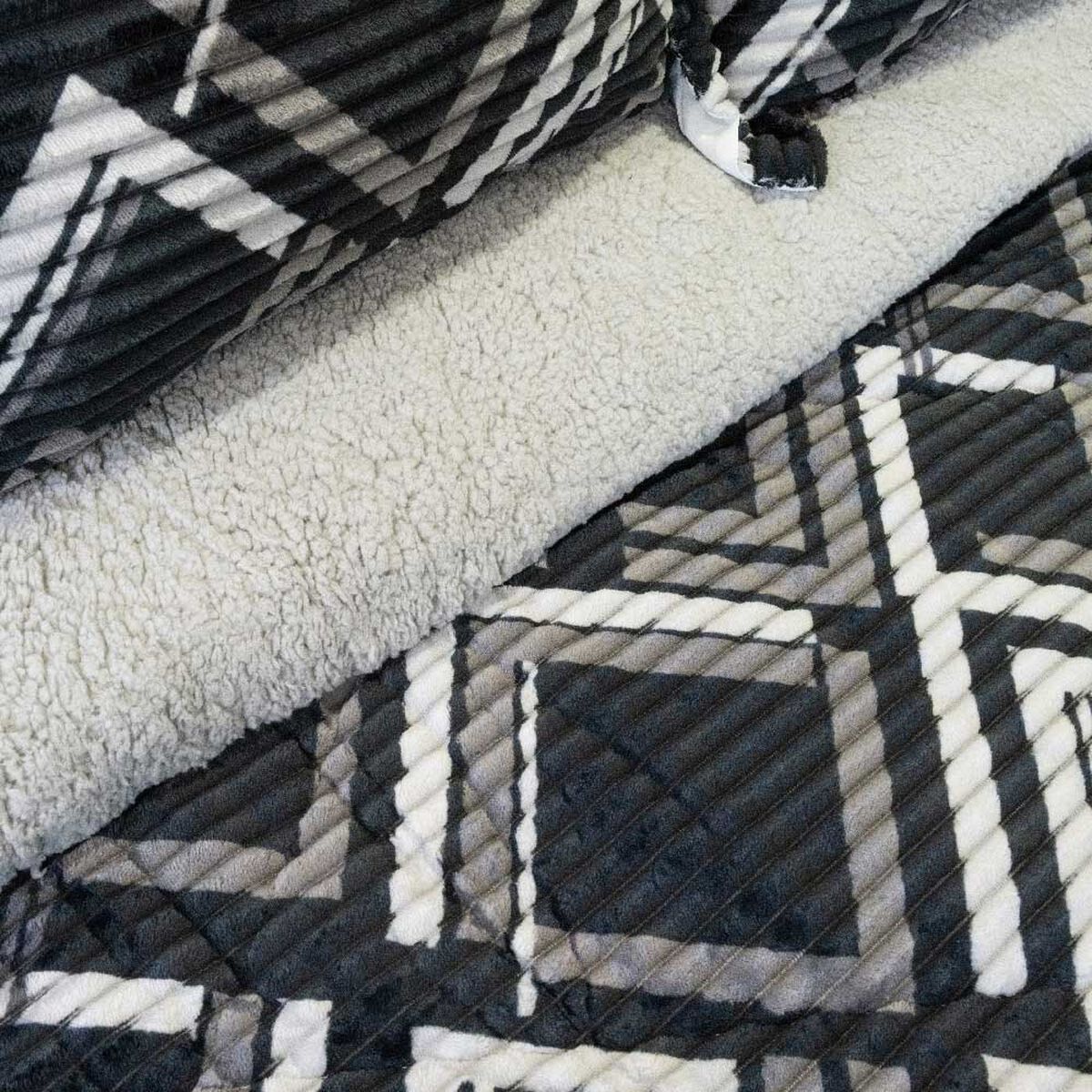Cubrecama Doral Super King Cotelon Estampado Dise&ntilde;o 3