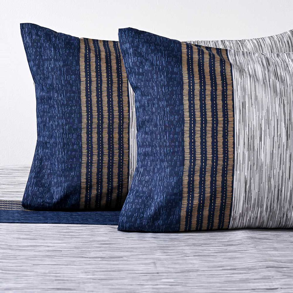 Juego de S&aacute;banas Estampado American Family 144 Hilos King Lark