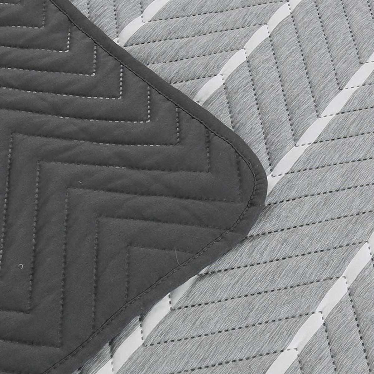 Quilt Bordado Vekka 2 Plazas Nako Gris
