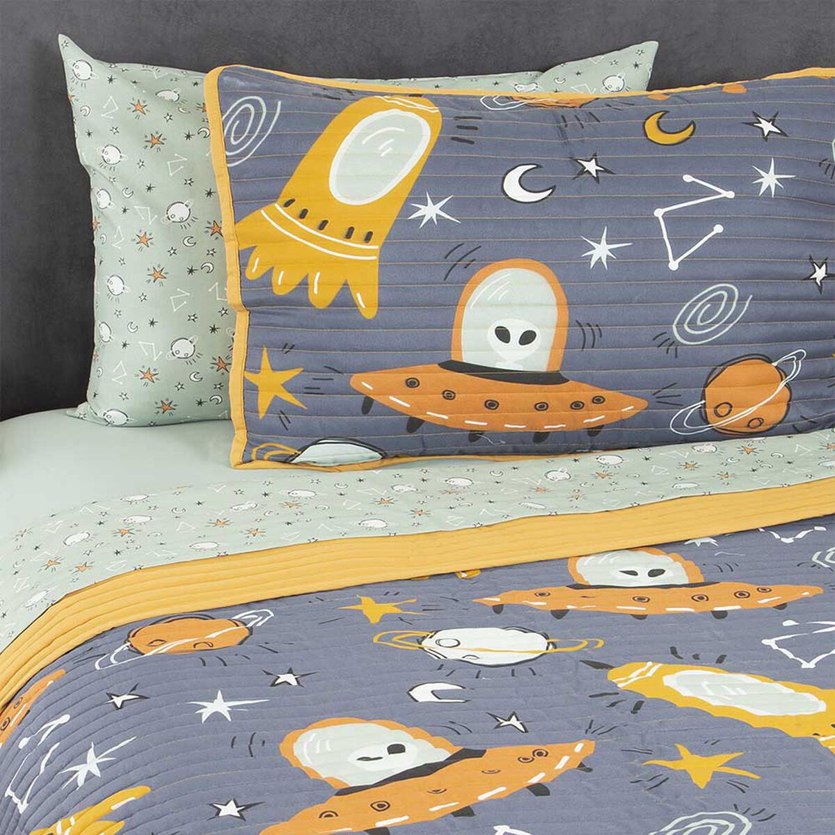 Set Quilt + Juego de S&aacute;banas Casanova Kids 1.5 Plazas