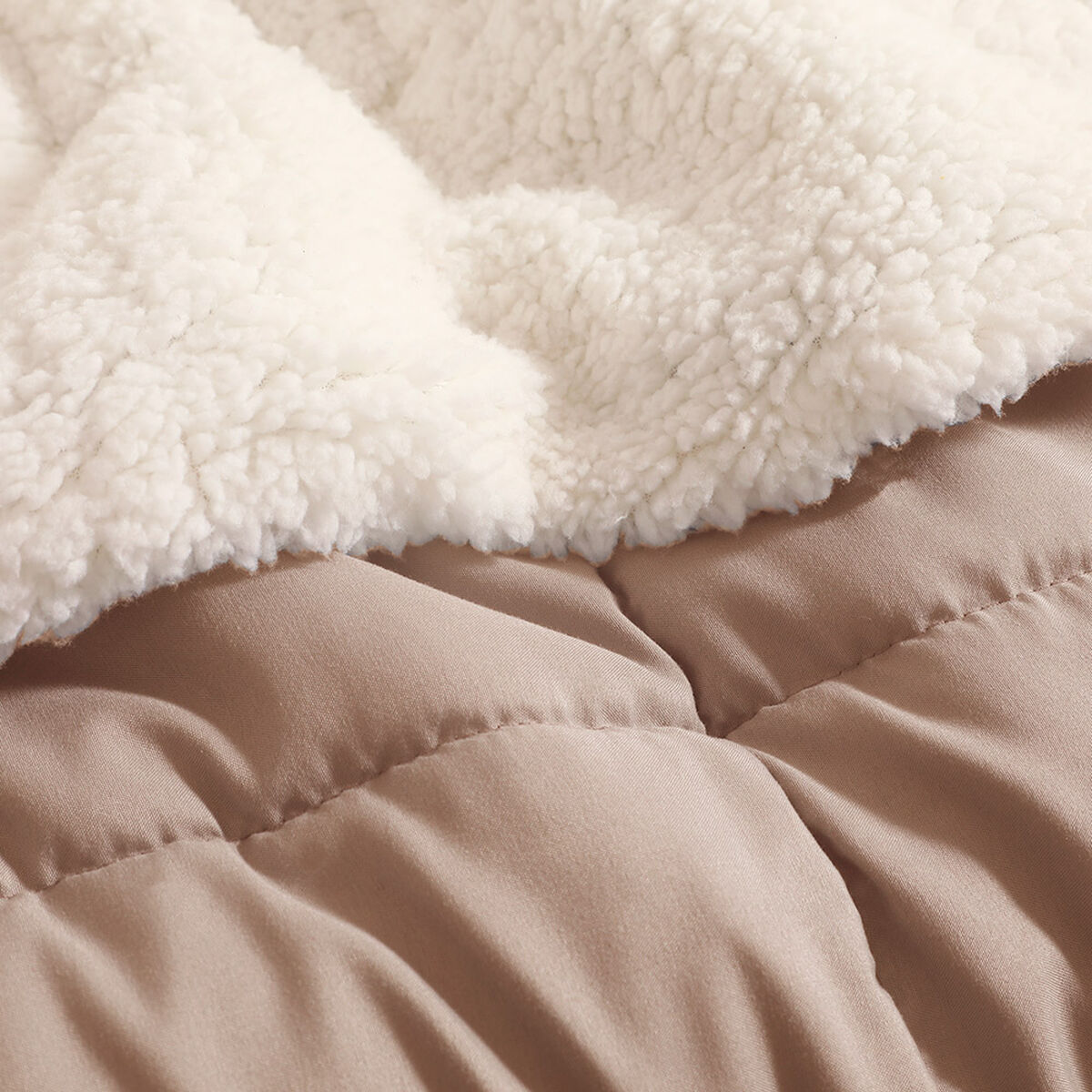Plum&oacute;n Illusions Sherpa Liso 1,5 Plazas Beige