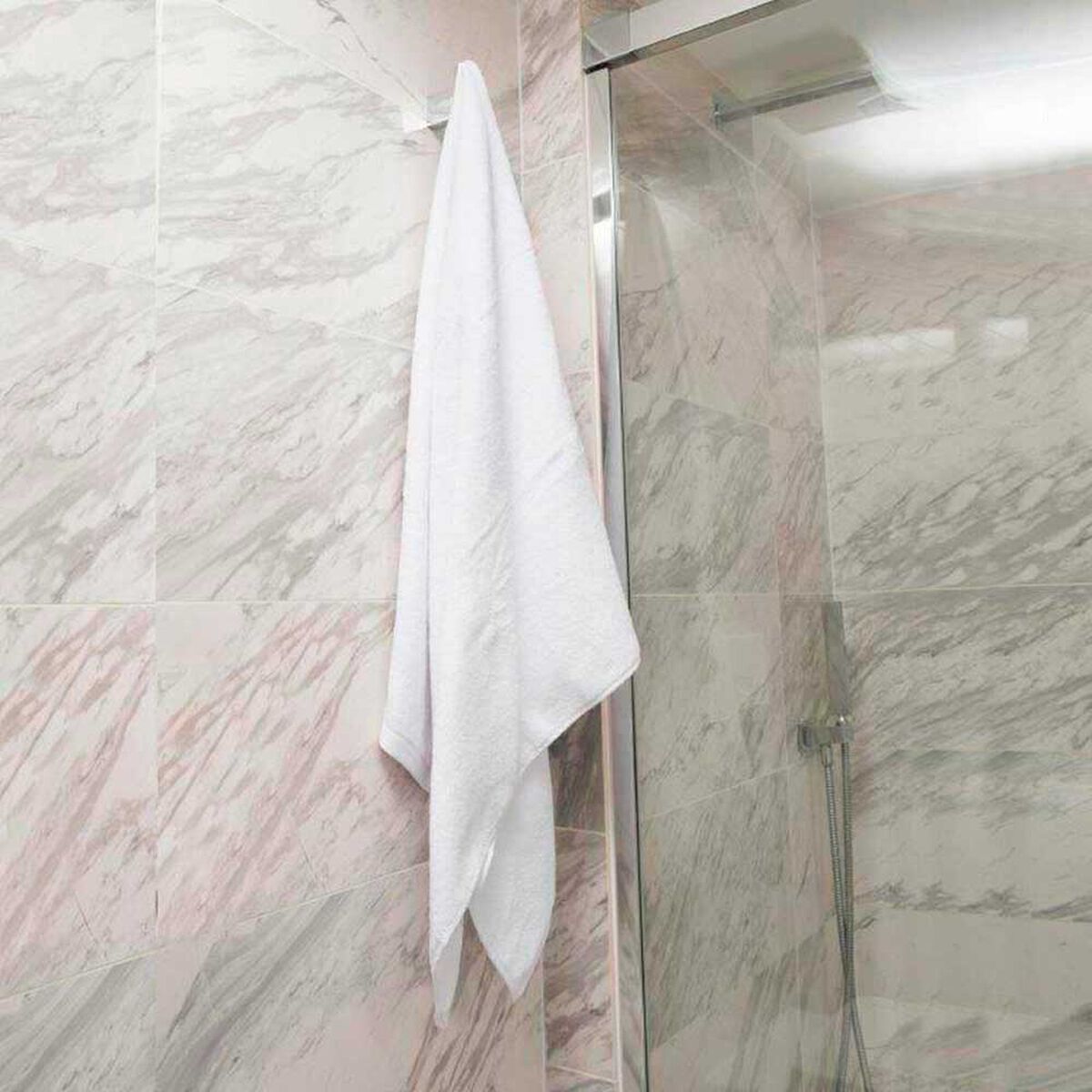 Toalla de Ba&ntilde;o Mashini Liso 70 x 150 cm Blanco