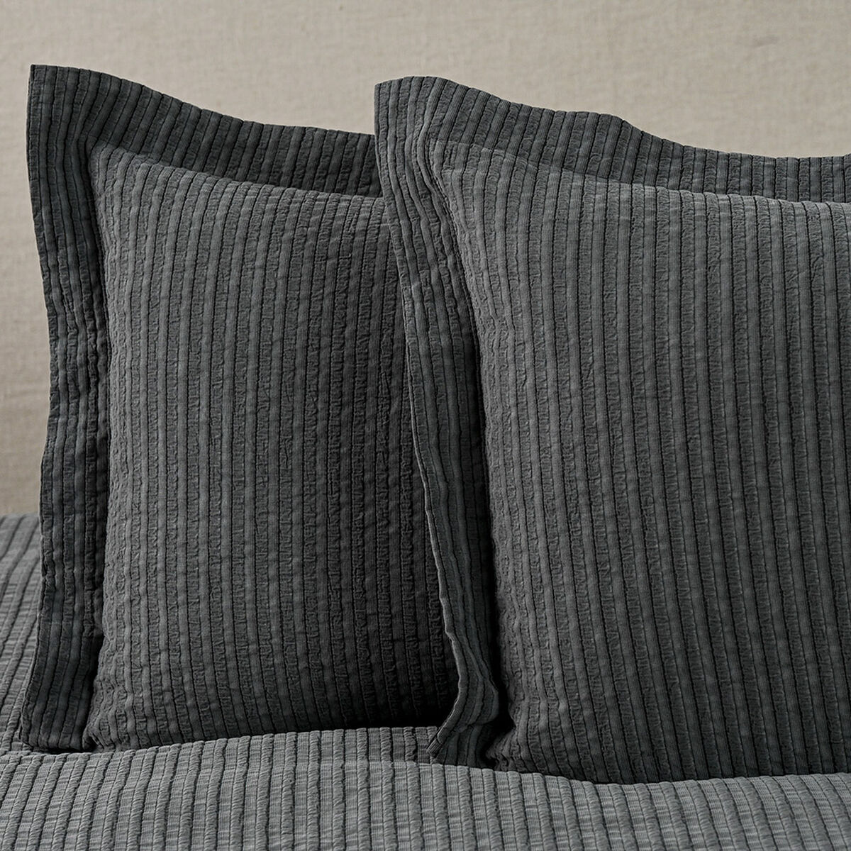 Cubrecama Cannon Luisa King Gris